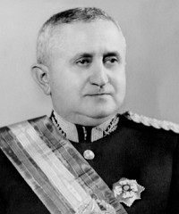 Eurico Gaspar Dutra: primeiro presidente da Quarta República.